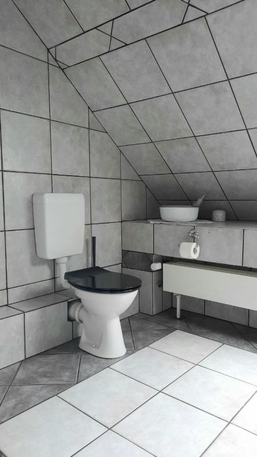 Vierseitenhof Hasenfelde - Ferienwohnung Feldblick Steinhofel Luaran gambar